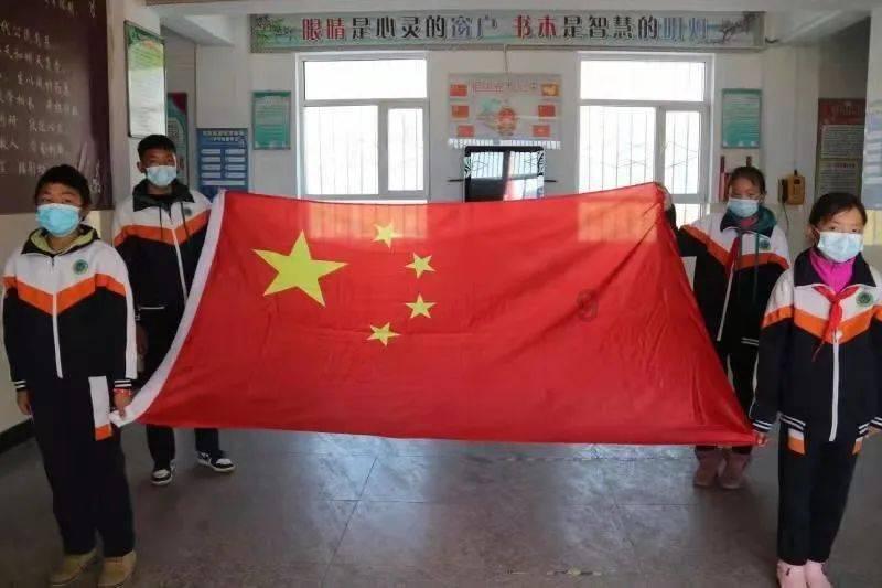 被困在殿堂的学生